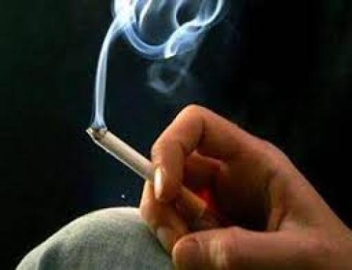 100 دينار الحد الأدنى لغرامة التدخين في الأماكن العامة Image