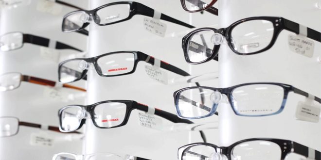 تحذير .. عدسات ونظارات شمسية مقلدة منتشرة بالاسواق Image