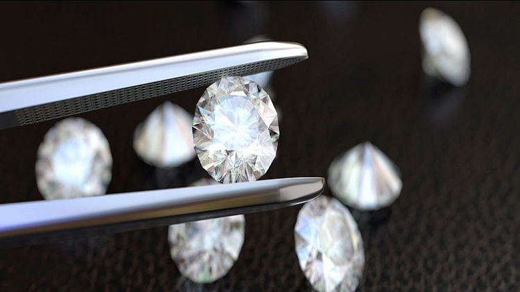 بطاريات من الماس تعمل مدى آلاف السنين Image