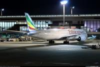 تحمل شعار "تل أبيب" ..  طائرة إثيوبية تهبط في مطار بيروت