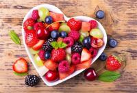 أطباء يحددون أنواع الفاكهة التي تخفض الكوليسترول بشكل طبيعي 