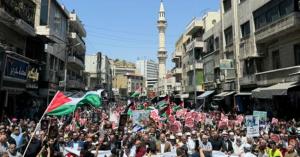 مسيرة حاشدة في وسط البلد دعمًا ل غزة