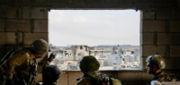 القسام تنسف منزل تحصن فيه عدد من جنود الاحتلال