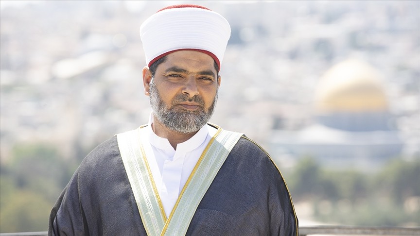 الإحتلال يعتقل مدير المسجد الأقصى Image