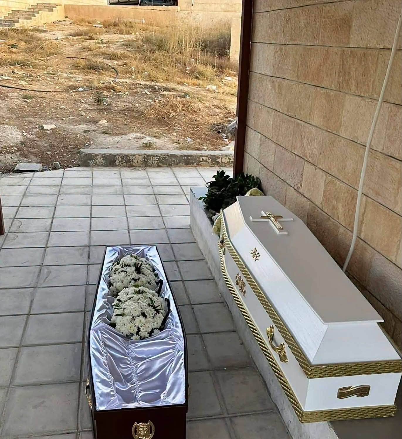 الأردنيون يتوافدون إلى حمود لتشييع جثامين شهداء الكنيسة