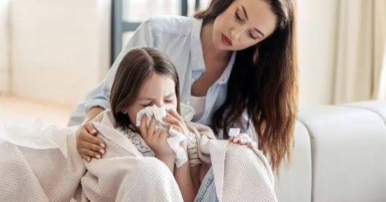 دون أدوية ..  كيف نحمي أطفالنا من أمراض الخريف؟