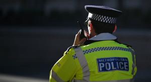 وسائل إعلام بريطانية: عملية طعن استهدفت شرطيين وعددا من المارة  