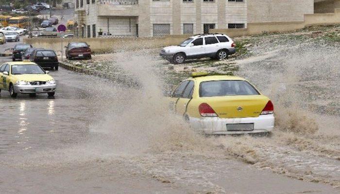 الأمن للمواطنين " ابتعدوا عن اماكن تشكل السيول" Image
