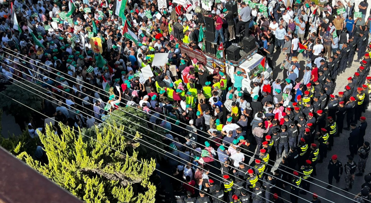 مسيرات بالأردن تحت شعار "أوقفوا محرقة غزة" Image