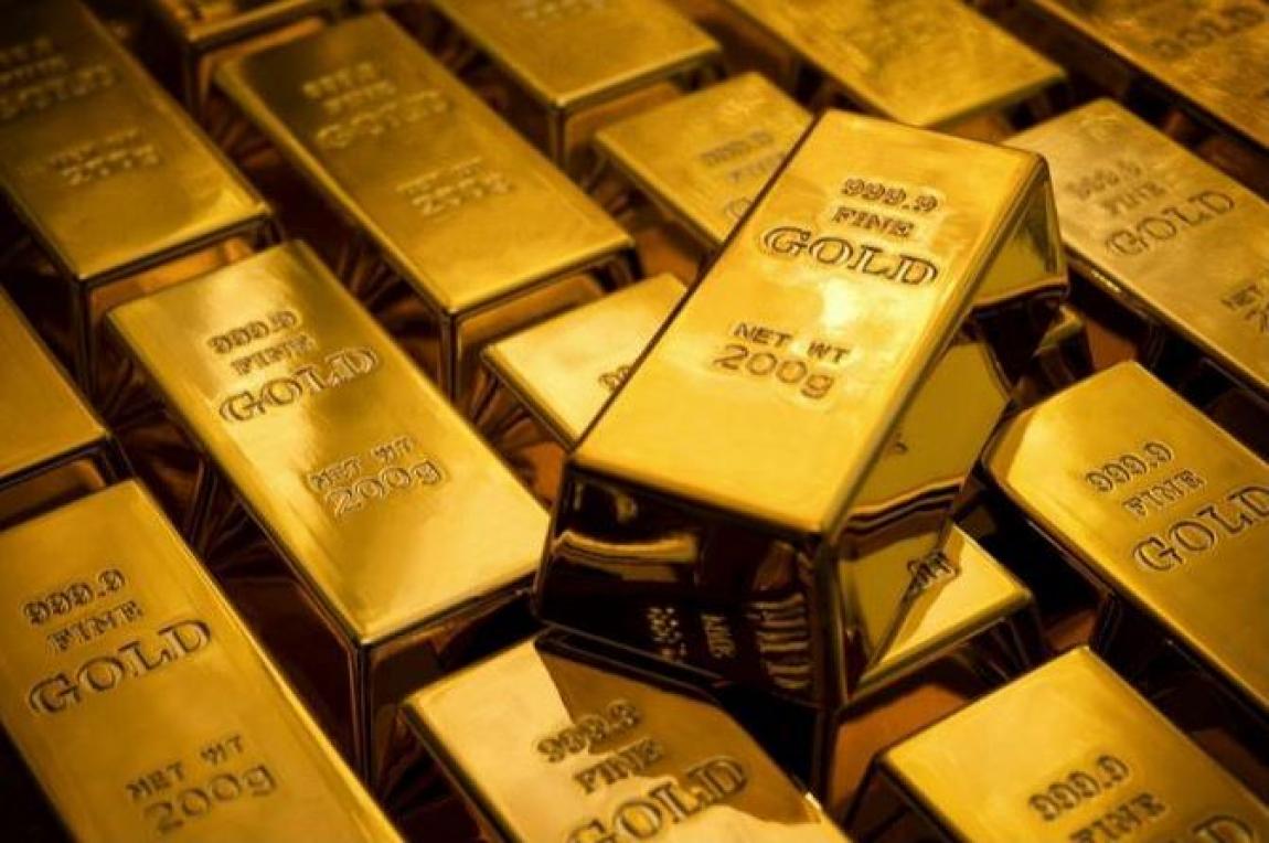 الذهب يتراجع دون 4000 دولار ويتجه لثاني خسـارة شهـريـة