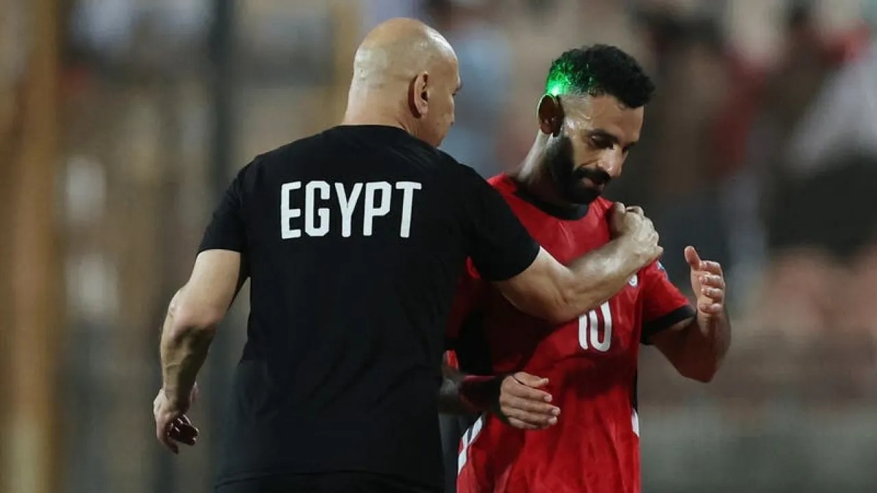 محمد صلاح يعود لمنتخب مصر  ..  وتفاصيل انتهاء الأزمة تتكشف