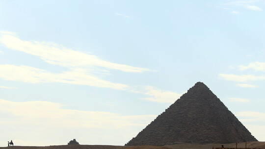 مصر ..  اكتشاف ضخم بجوار الهرم الأكبر