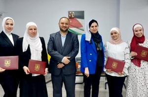 مناقشة مشاريع التخرج لطلبة الدبلوم العالي في التصميم التعليمي الرقمي في عمان الاهلية