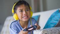 أجهزة الاستماع تهدد الأطفال الصغار
