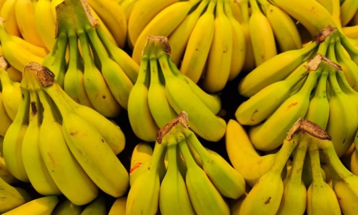 تناول الموز قد يشكل خطورة للبعض Image