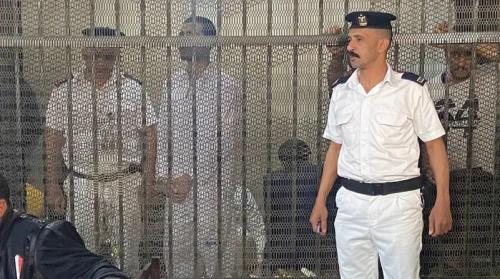 الإعدام للمعلم الذي شطر طالبه نصفين في مصر