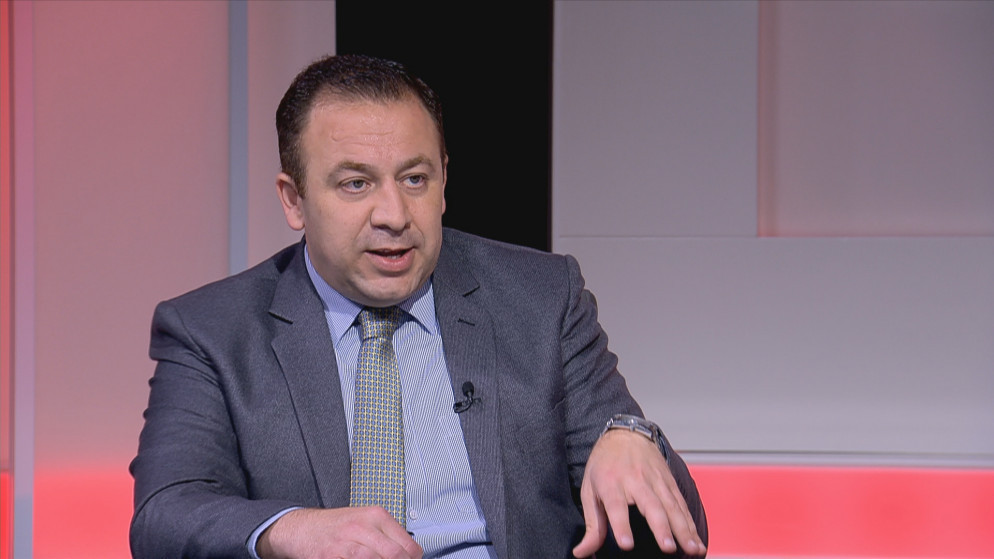 ليث كمال نصراوين يكتب : فلسفة إرجاء الدورة العادية
