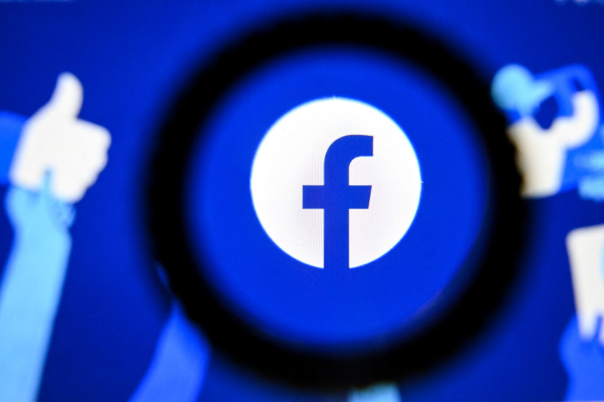 فيسبوك يحل مشكلة اختفاء المتابعين من الحسابات Image