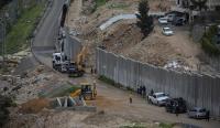 جدار عنصري جديد يطوق «الضفة الغربية المحتلة» 