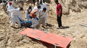 انتشال جثامين 283 شهيدا من 3 مقابر جماعية في خان يونس