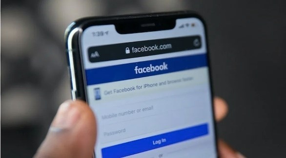 فيسبوك تقرر ازالة الآراء السياسية والدينية من الملفات الشخصية Image