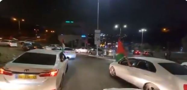 مسيرات في كافة فلسطين فرحا بانتصار المقاومة  Image