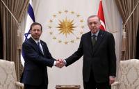 عودة العلاقات الدبلوماسية كاملة بين تركيا والإحتلال