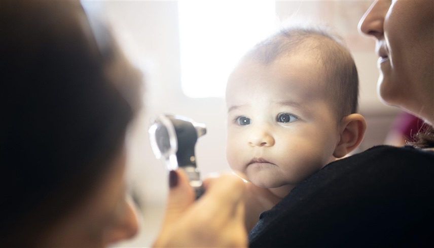 متى تصطحب طفلك إلى طبيب العيون؟ Image