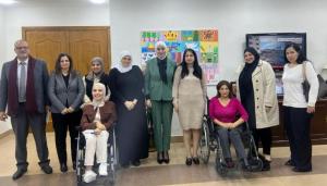 بني مصطفى تلتقي رئيسة وأعضاء لجنة المرأة ذات الإعاقة