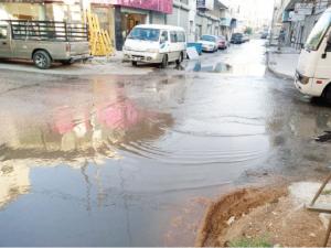 مياه عادمة بشوارع اربد  ..  مشكلة مستمرة