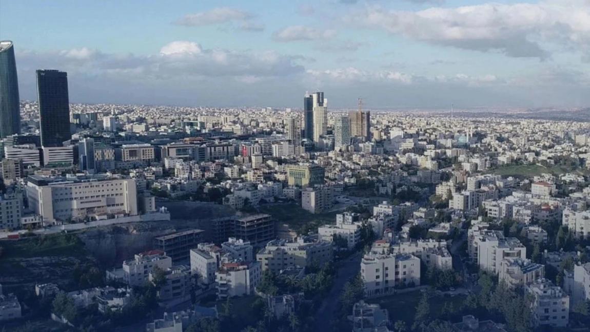 انخفاض درجات الحرارة اليوم وهطول زخات مطرية في الشمال والوسط