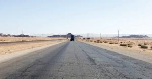 الاشغال: تمويل كويتي لتأهيل طريق العقبة الخلفي